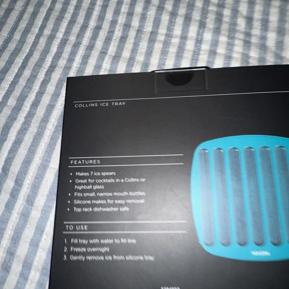Houdini Blue‎ Silicone Collins Ice Tray, 7 Ice Spears